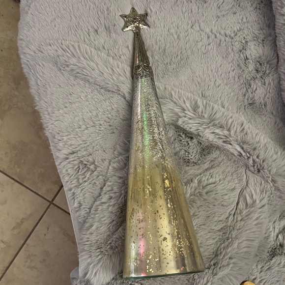 Silver Star Tree - Picture 3 of 8